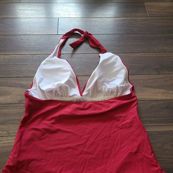 Halter swim top - Picture 2 of 3